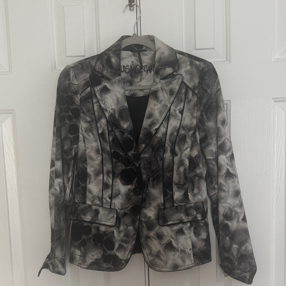 Lisa Cerano Women's Abstract Black and Gray Blazer